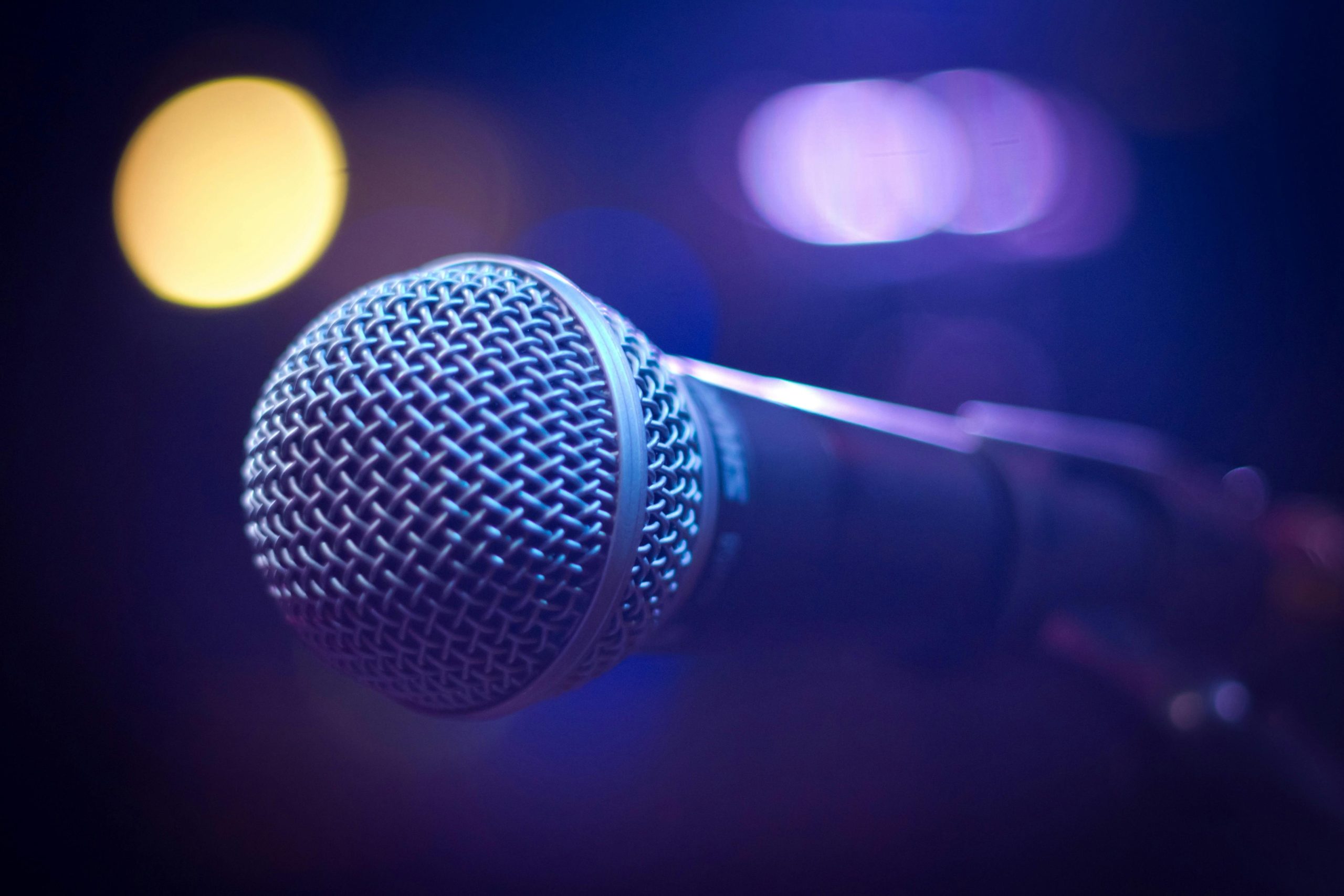 Microphone in front of a blurred background